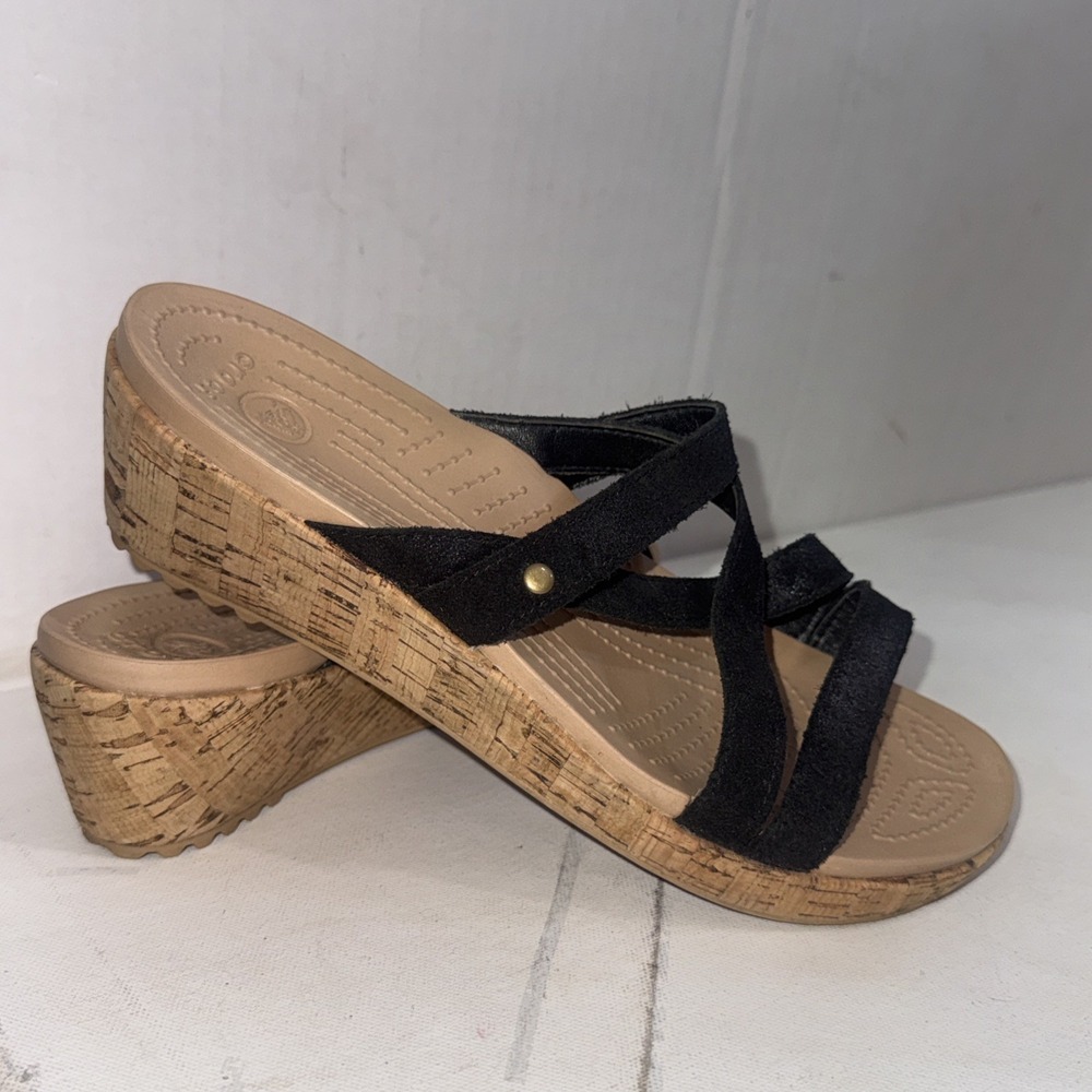 Crocs A-Leigh Black Cork Wedge Sandals Strappy Suede Like Style Women's Size 8
